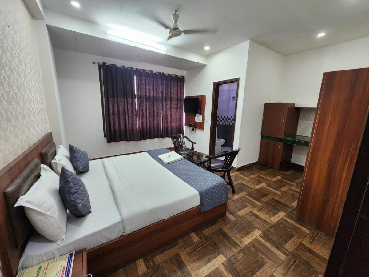 Hotel Clayton Near Igi Airport Delhi Yeni Delhi Dış mekan fotoğraf