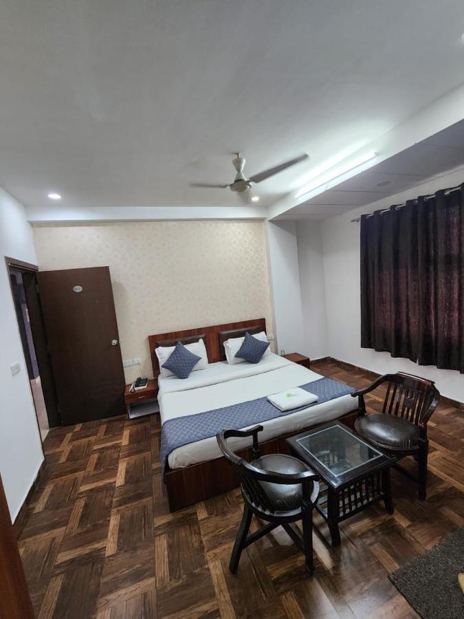 Hotel Clayton Near Igi Airport Delhi Yeni Delhi Dış mekan fotoğraf
